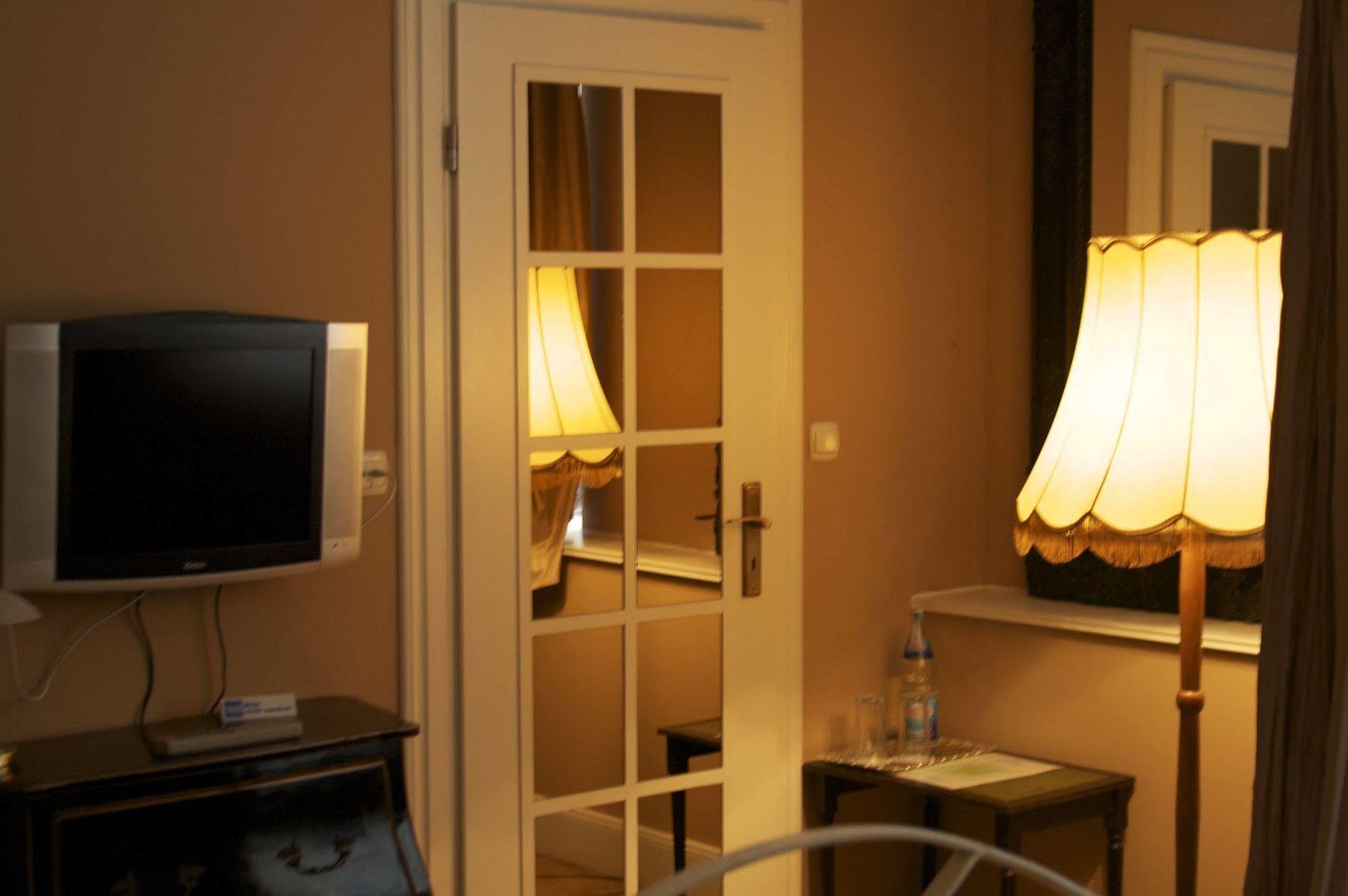 Hotel Alte Galerie Am Kudamm Берлин Экстерьер фото